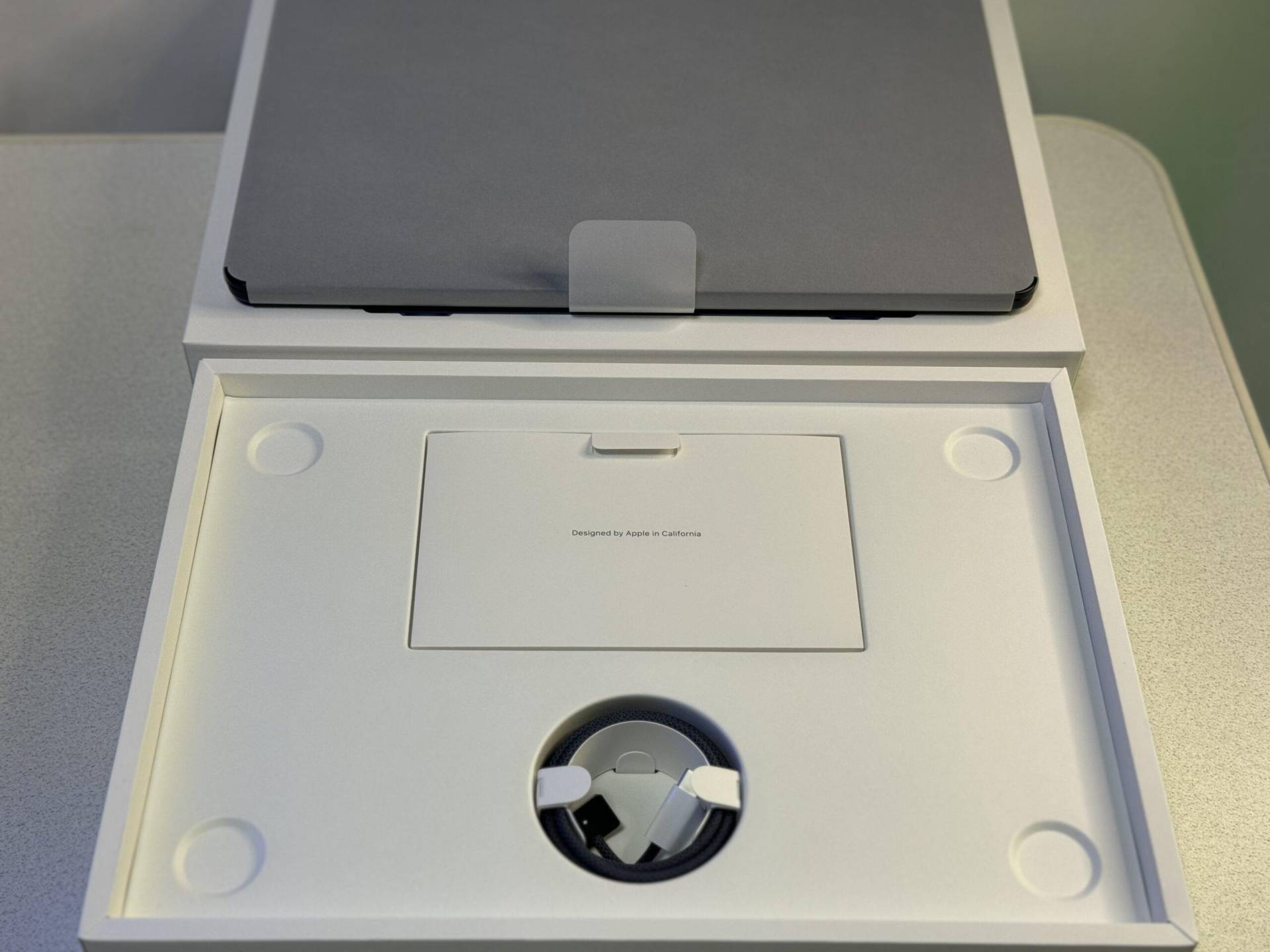 2024-03-11-18.59.26-scaled MacBook Air M3 レビュー軽量さと高性能の完璧な融合