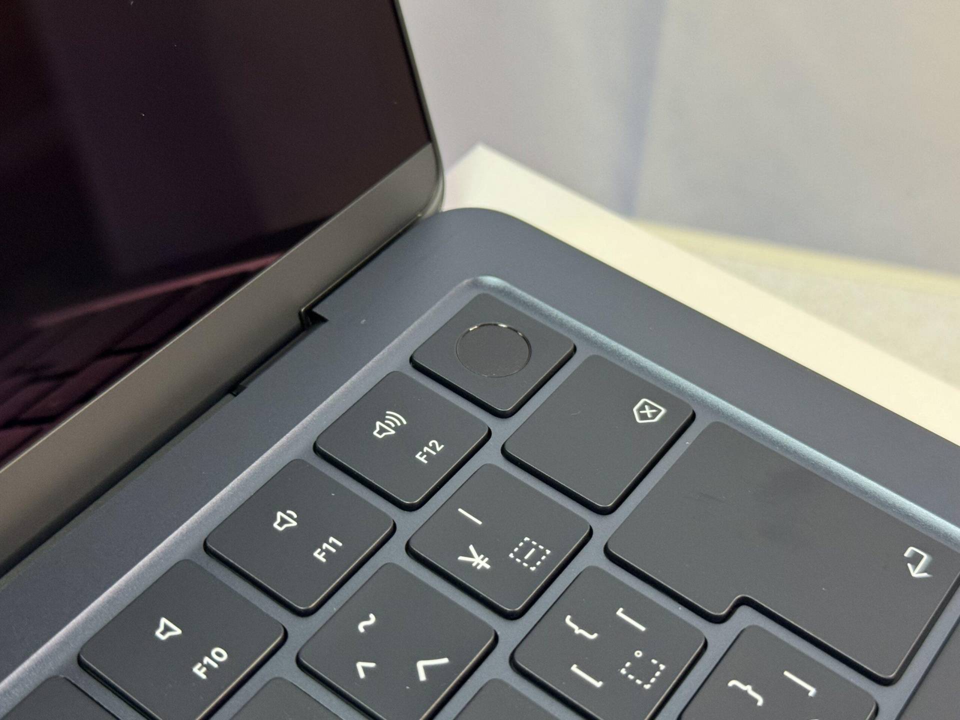 2024-03-11-19.07.37-scaled MacBook Air M3 レビュー軽量さと高性能の完璧な融合